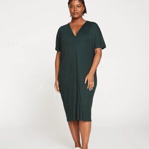 Universal Standard Teresa Liquid Jersey V–Neck Dress